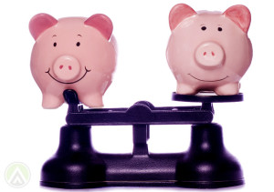 piggy-bank-on-weighing-scale