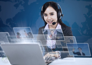 female-customer-support-outsourcing-agent