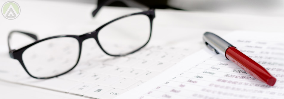 eyeglasses-pen-paper-sheet