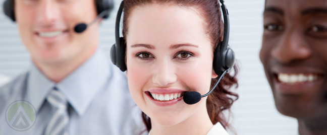 multilingual-call-center-agents-smiling