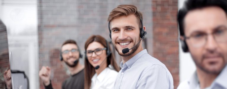 Which type of agent is best for multilingual tech support?