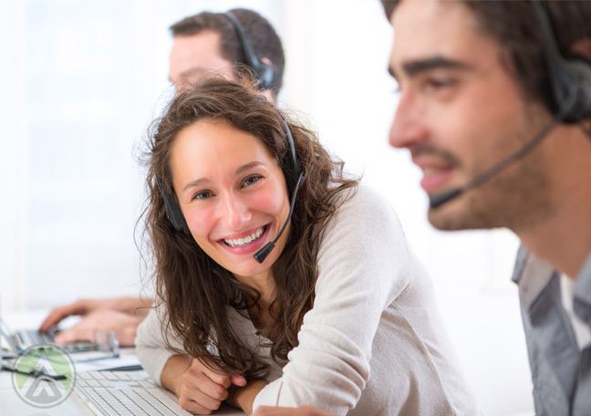 smiling-online-customer-service-team