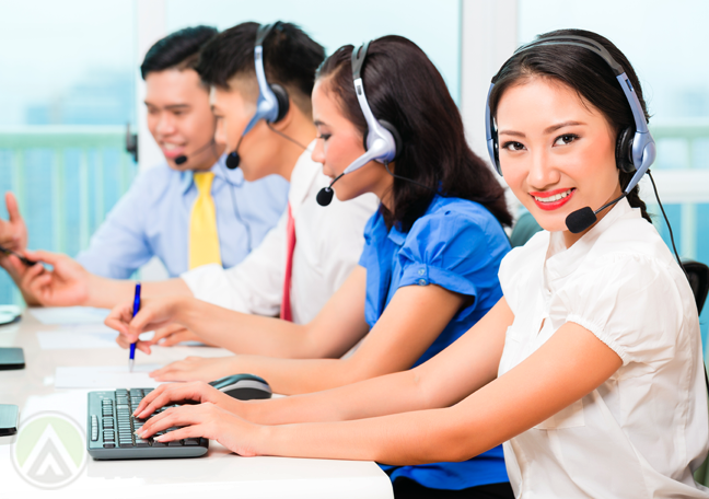 asian-customer-service-team