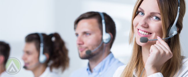 smiling-female-telemarketer-with-team