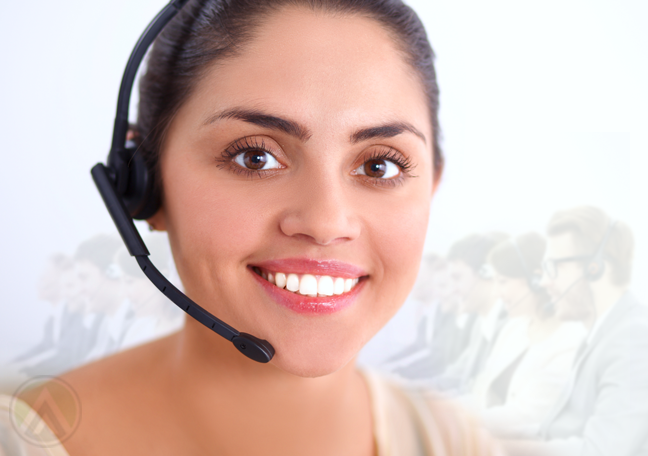 close-up-of-smiling-female-customer-service-representative