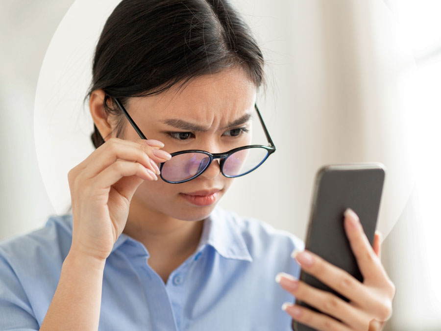 great customer service emails confused customer reading email on phone