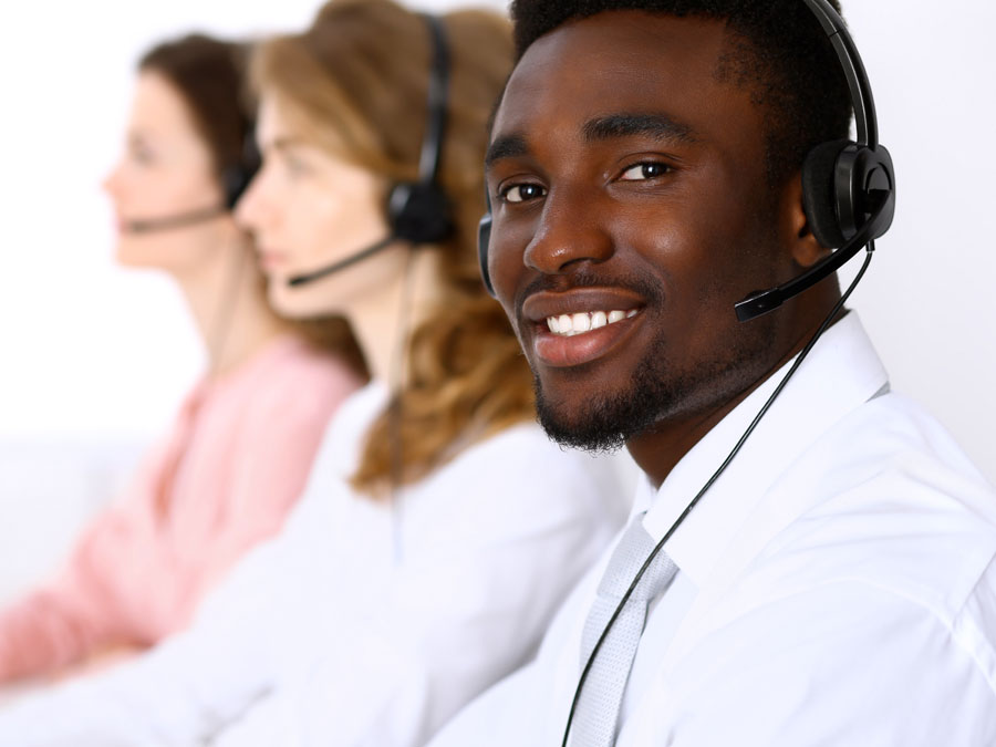 https://www.openaccessbpo.com/wp-content/uploads/2016/08/multicultural-customer-service-agents-in-call-center.jpg