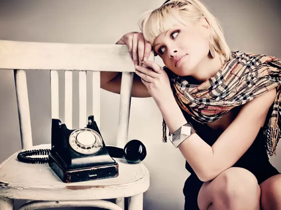 call center nightmares frustrated customer waiting for phone call