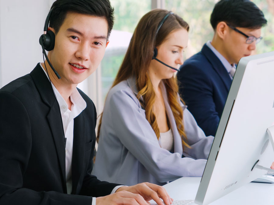 what qualities should a customer service representative have depiction Experienced and Skilled Customer Support Professionals
