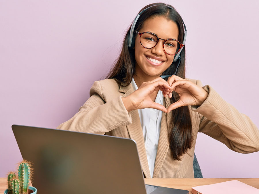 High-Performing-Customer-Support Agents in contact center empathy empathetic heart 