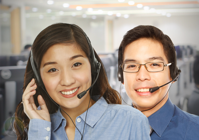 filipino call center agents at customer service team office