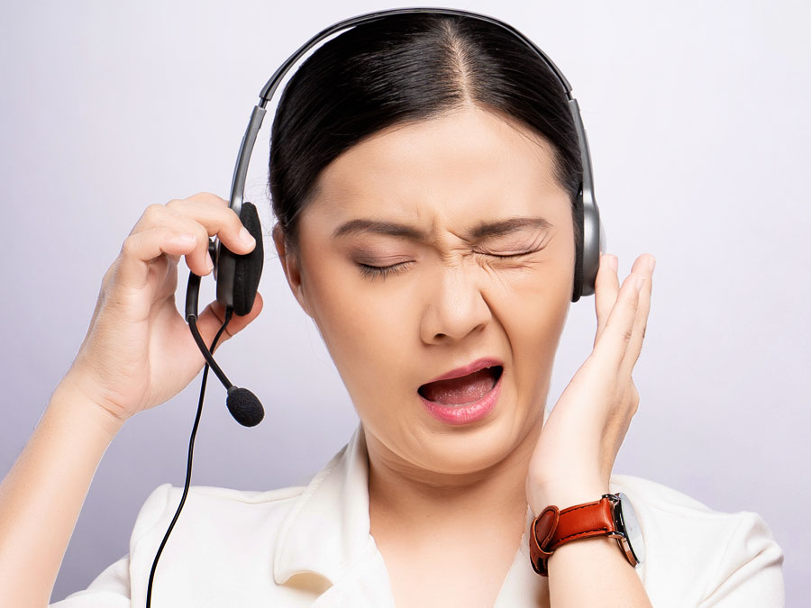 how to handle abusive customers in the call center agent wincing