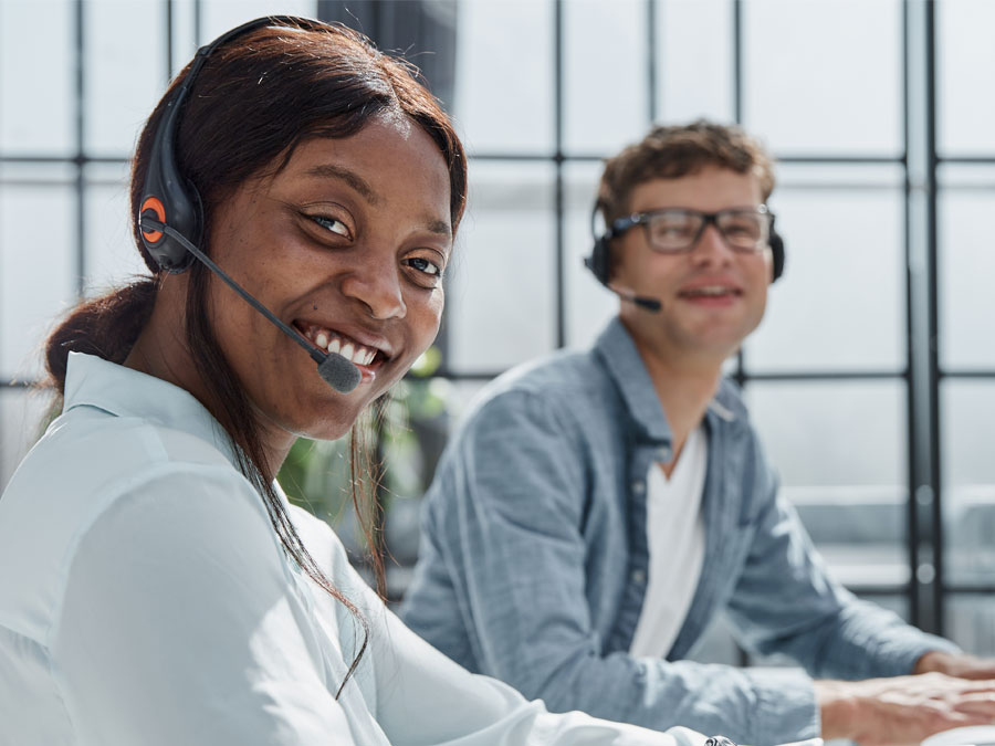 call center agents with high emotional intelligence depiction teammates in contact center