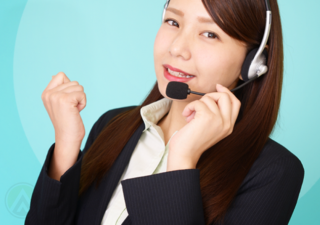 motivated call center agent speaking to customer