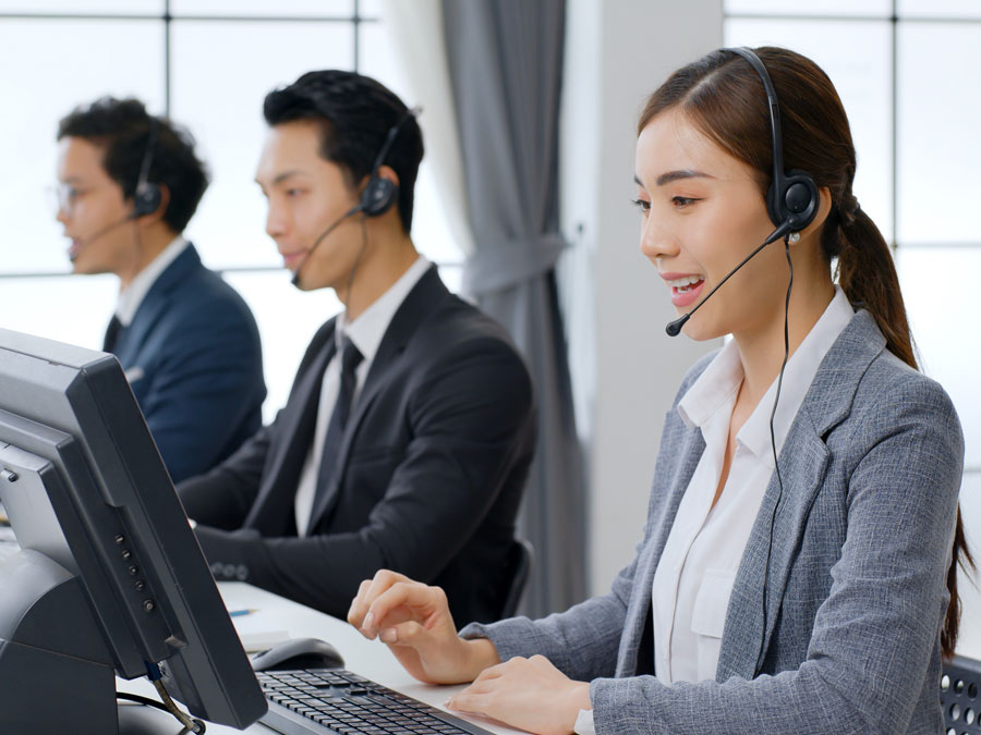 outsourcing to a call center ecommerce fraud prevention depiction contact center team