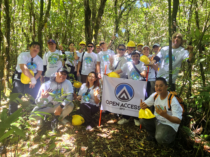 Open Access BPO Makati team during Plant it Forward tree planting event in Siniloan Laguna