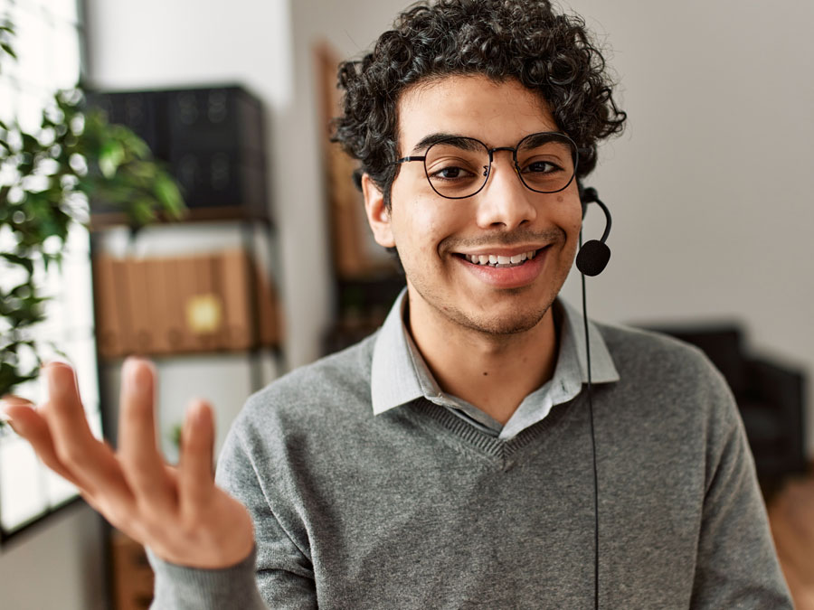 agent from call center in the Philippines speaking to customer over the phone