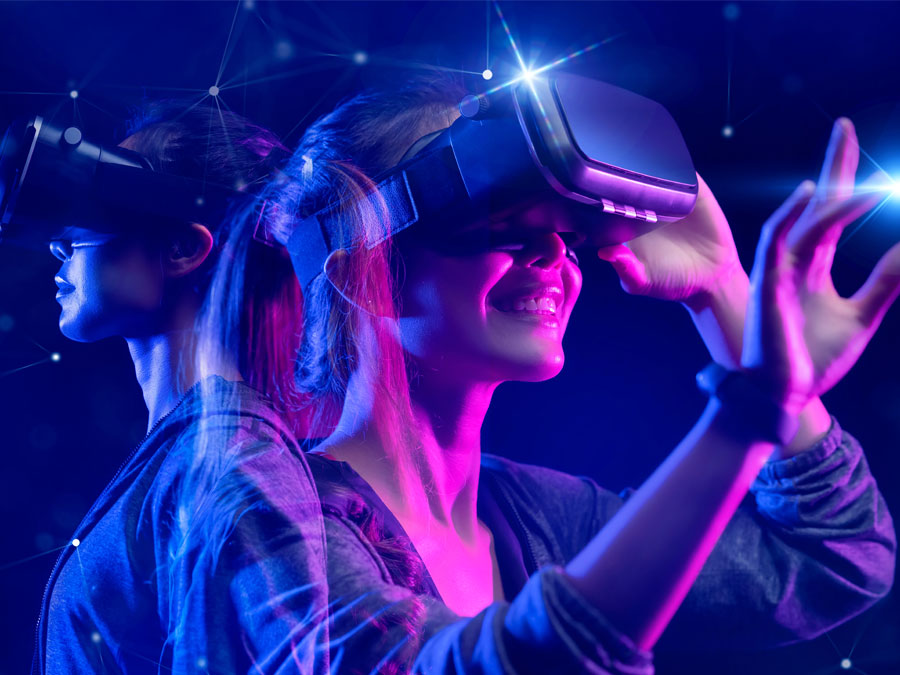call center agents in VR headsets carrying out customer experience strategies