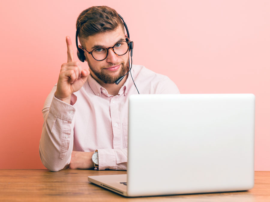 customer experience agent active listening intently to consumer over the phone