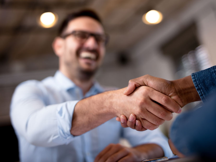 customer service representatives applicant shaking hands human resources staff HR