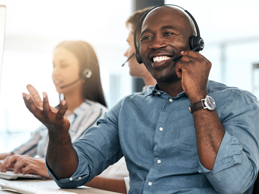 elevated customer satisfaction agent providing excellent customer support over the phone in call center