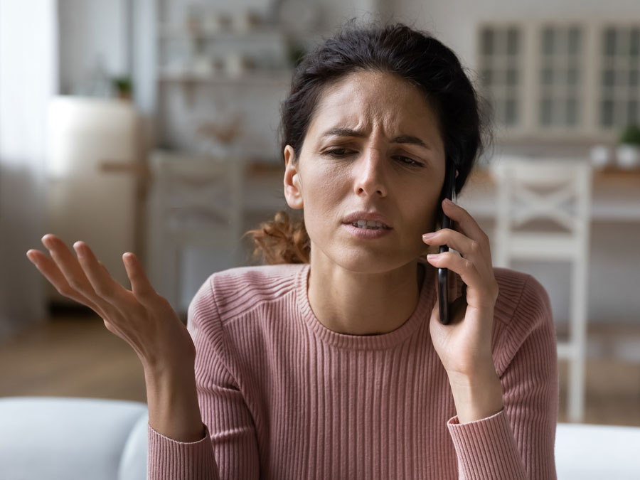 voice of the customer depiction woman speaking explaining on phone